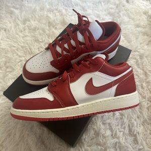 Youth Air Jordan 1 Low SE White/Dune Red/Lobster/Sail